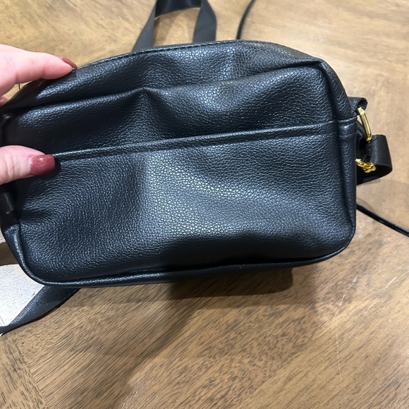 RACHEL Rachel Roy Black Crossbody Bag with Gold Hardware, NWOT, Double Zipper - Picture 5 of 11